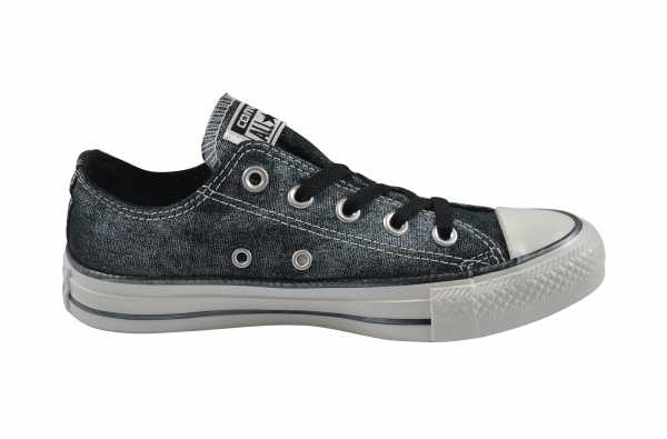 Black converse look on sale